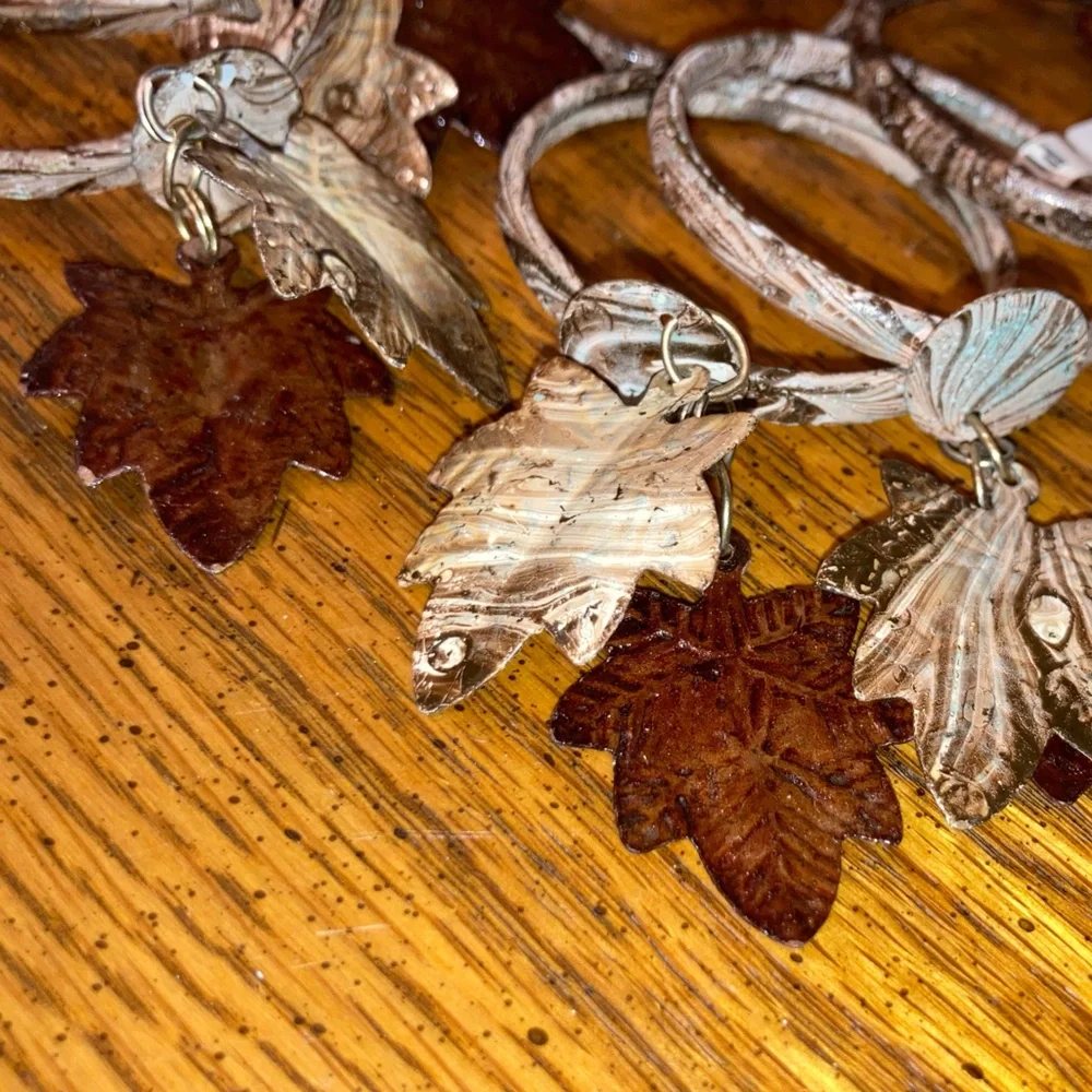 Leaf Napkin Rings - 10, Distressed Metal NWT